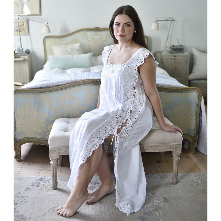 Betty, White Sleeveless Cotton Nightdress With Side Ties OS