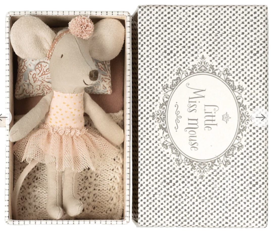 Dancing Mouse in Daybed | Little Sister Dancing Mouse in Daybed | Little Sister