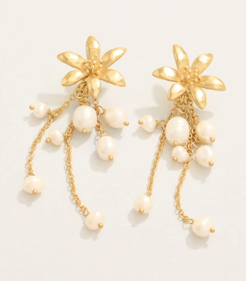 River Lily Dangle Earrings Pearl