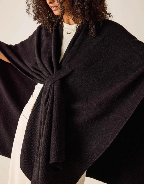 Modern Travel Wrap - Black - One Size