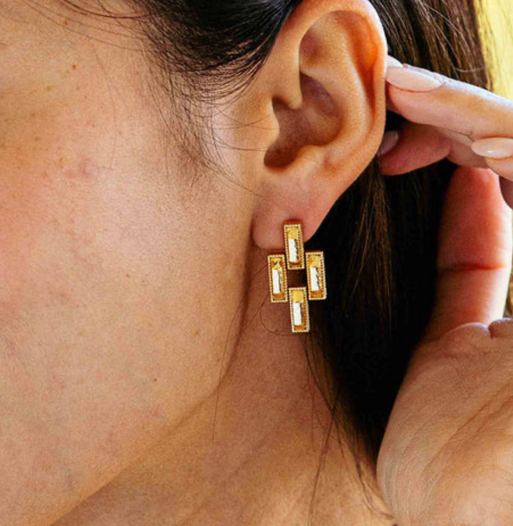 Pathway Post Small Link Earrings- Gold