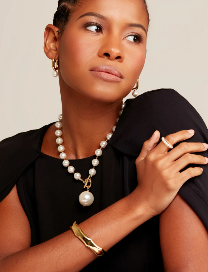 PEARL BEADED COLLAR NECKLACE WITH TUBE SPACERS GOLD/PEARL