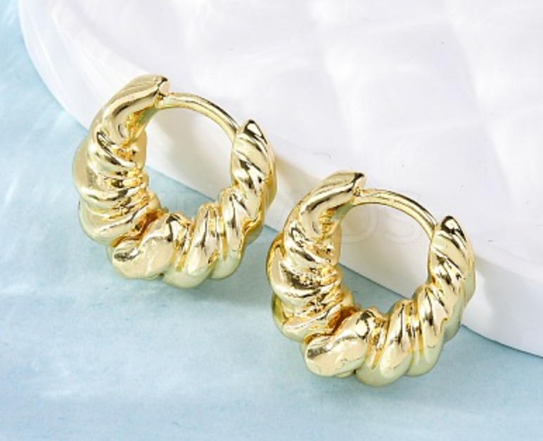 Earring Huggie Real 18K plated