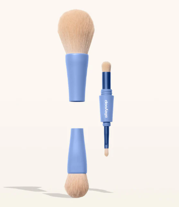 Overachiever Brush 4-in-1 Makeup Brush
