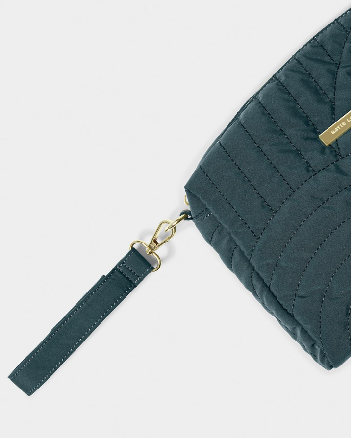 QUILTED MATERNITY WASH BAG WITH WRISTLET | Dusty Navy |