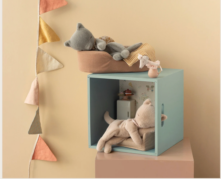 Sleeping kitten plush, Small - Cream peach