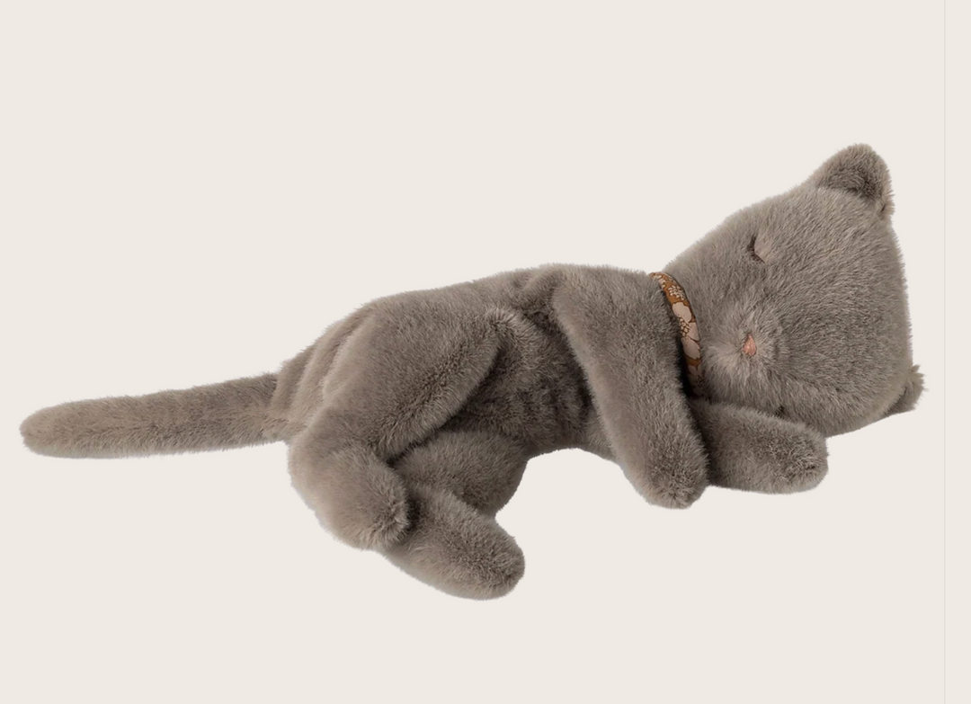 Sleeping kitten plush, Small - Cream peach