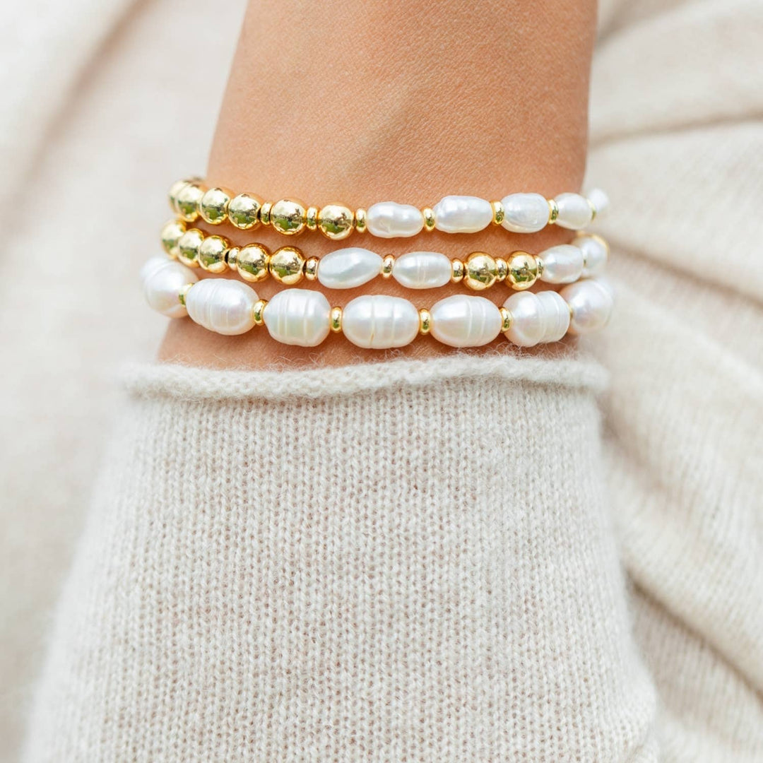 Splendid Iris - Perfectly Accented Pearl Stretch Bracelet