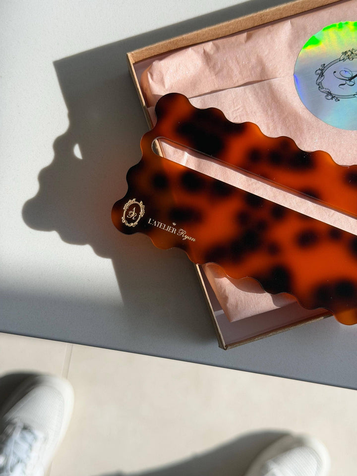 L’Atelier Ryan - Tortoiseshell Mahjong Line Reader with Gold