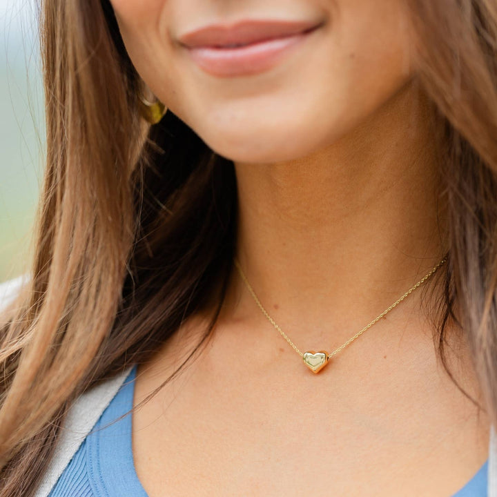 Splendid Iris - Small Simple Heart Necklace: Gold