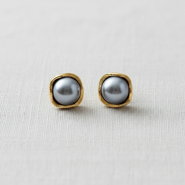paperln - Silver Pearl Stud Earrings