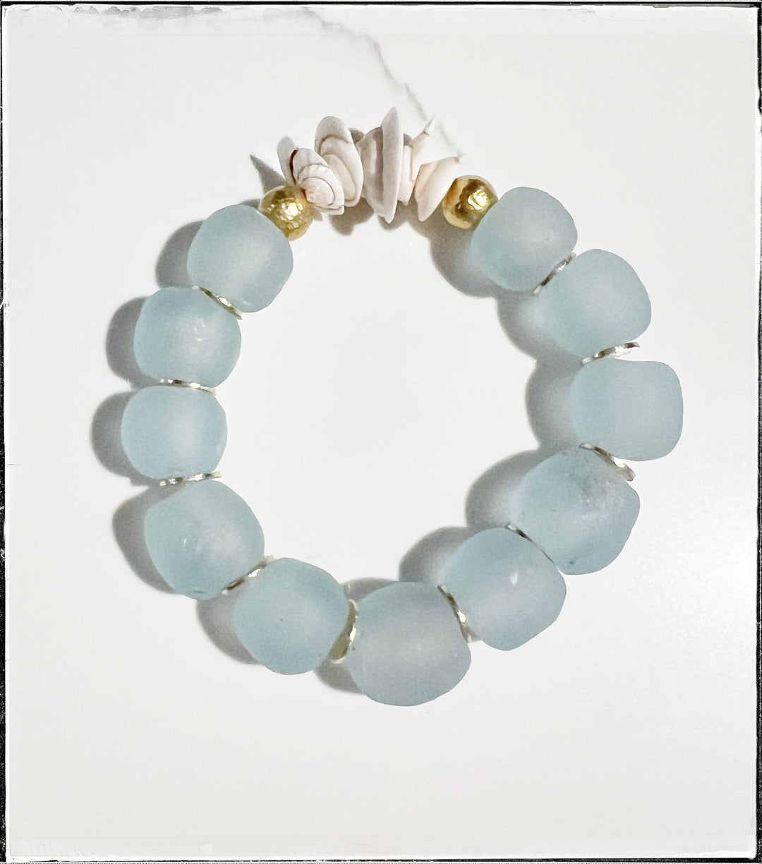 GentrybyJenna - Natural Shell & Recycled Glass Bead Stretch Bracelet Blue: 6.5”