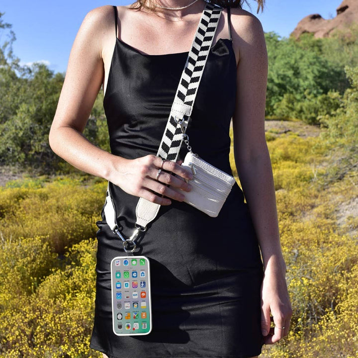 Save The Girls - Clip & Go Strap w/Zippered Pouch Chevron: Green/Cream Chevron