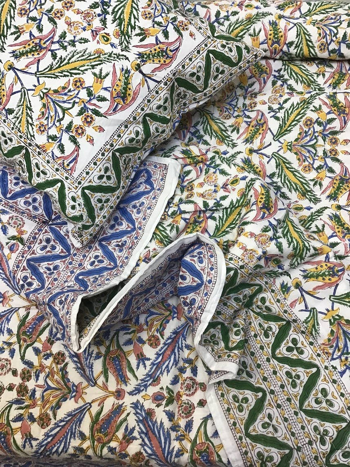 natural habitat - Quilt Queen 90x90 Victoria and Albert