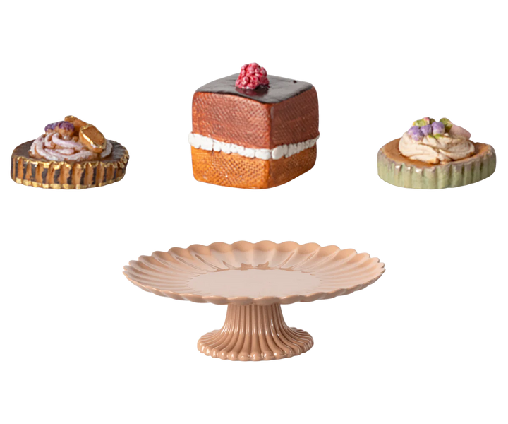 Maileg Mini Cakes and Cakestand