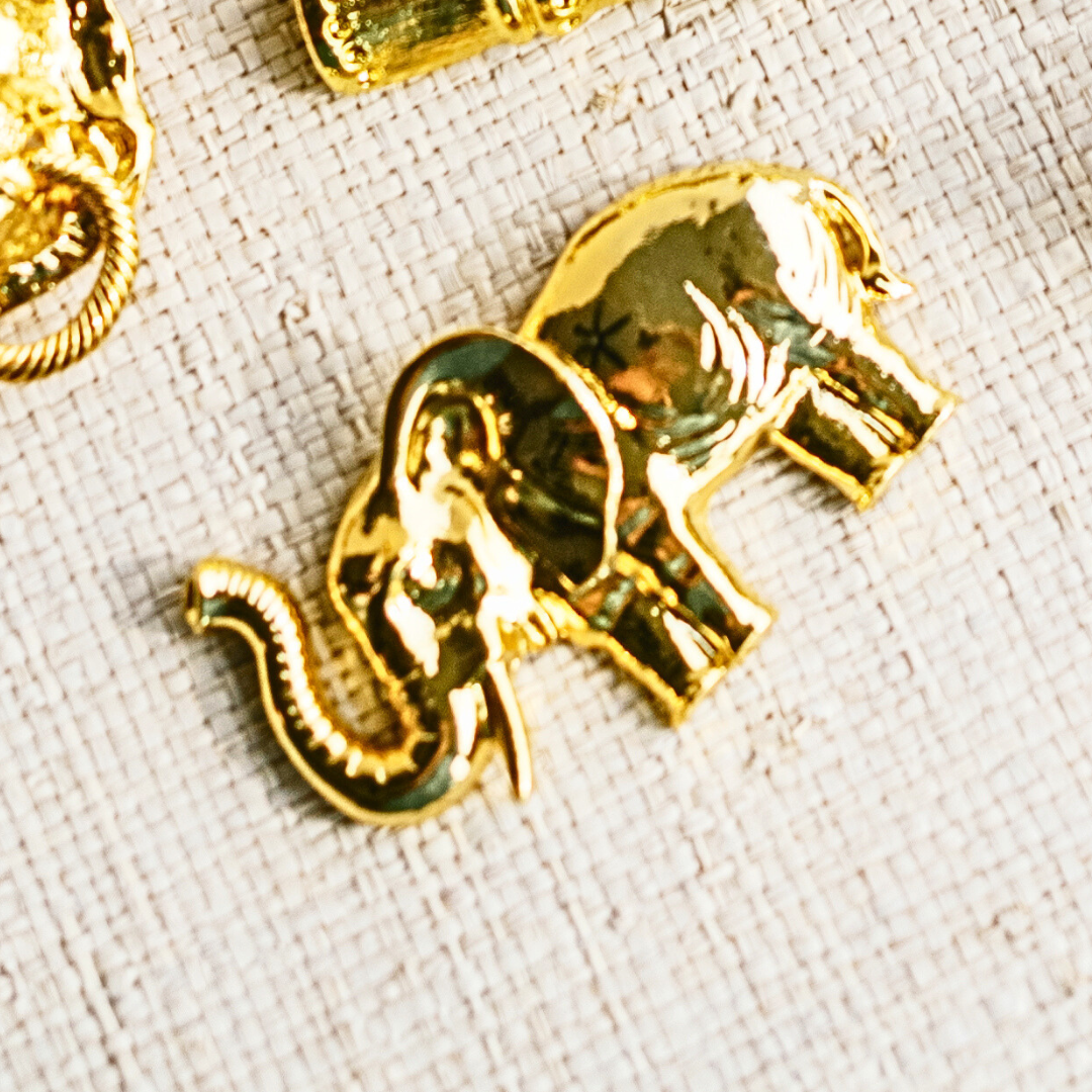 Garland - Elephant Artisan Interchangeable Belt Buckle w/ Gold Finish