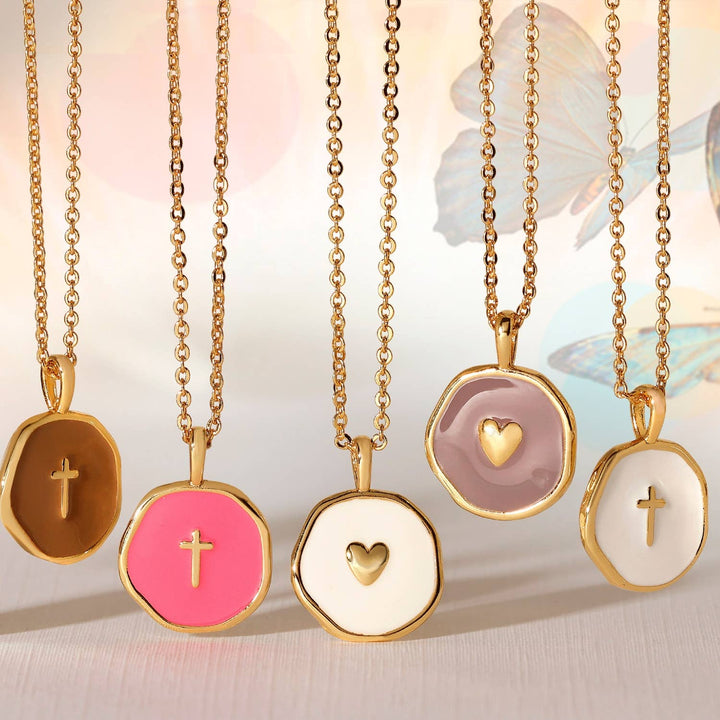 Splendid Iris - Tiny Heart Necklace: White