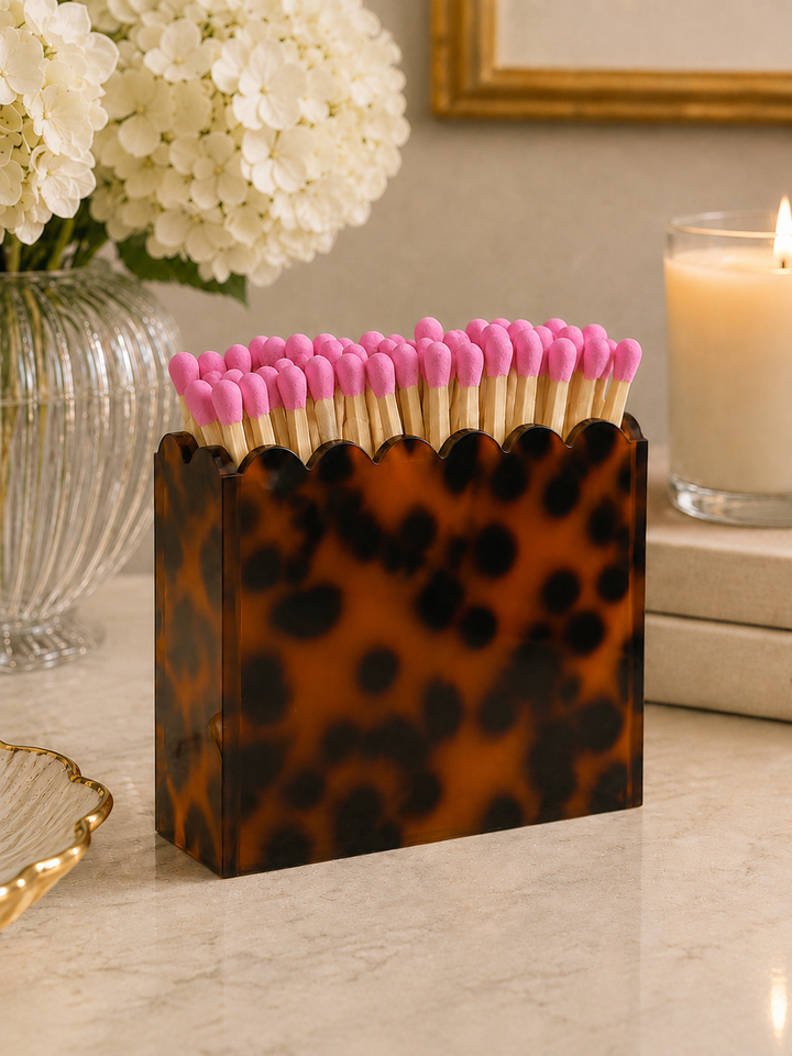 L’Atelier Ryan - Tortoiseshell Scalloped Acrylic Match Holder with 3-Inch Matches: Lavender
