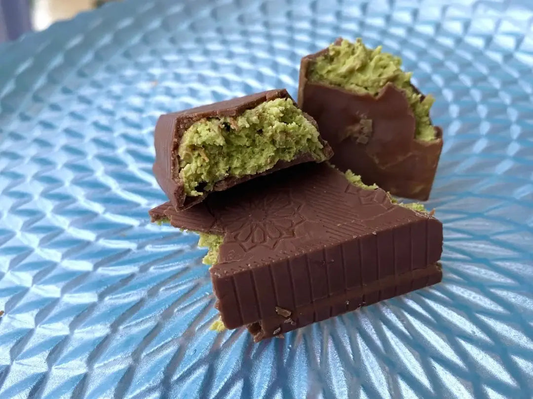 Aladdin - Pistachio Praline Dubai Chocolate Bar–Crispy & Nutty 37g: 1 bar