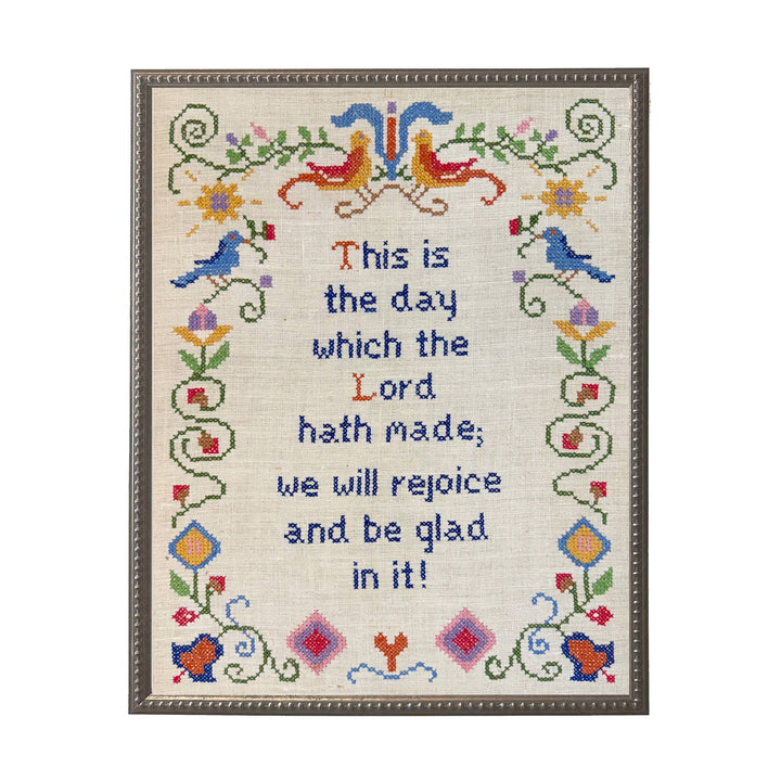 Antique Curiosities Inc - Vintage stitching of the day the Lord has made: Beaded Gold Frame 6864 Bg / 8" X 10"