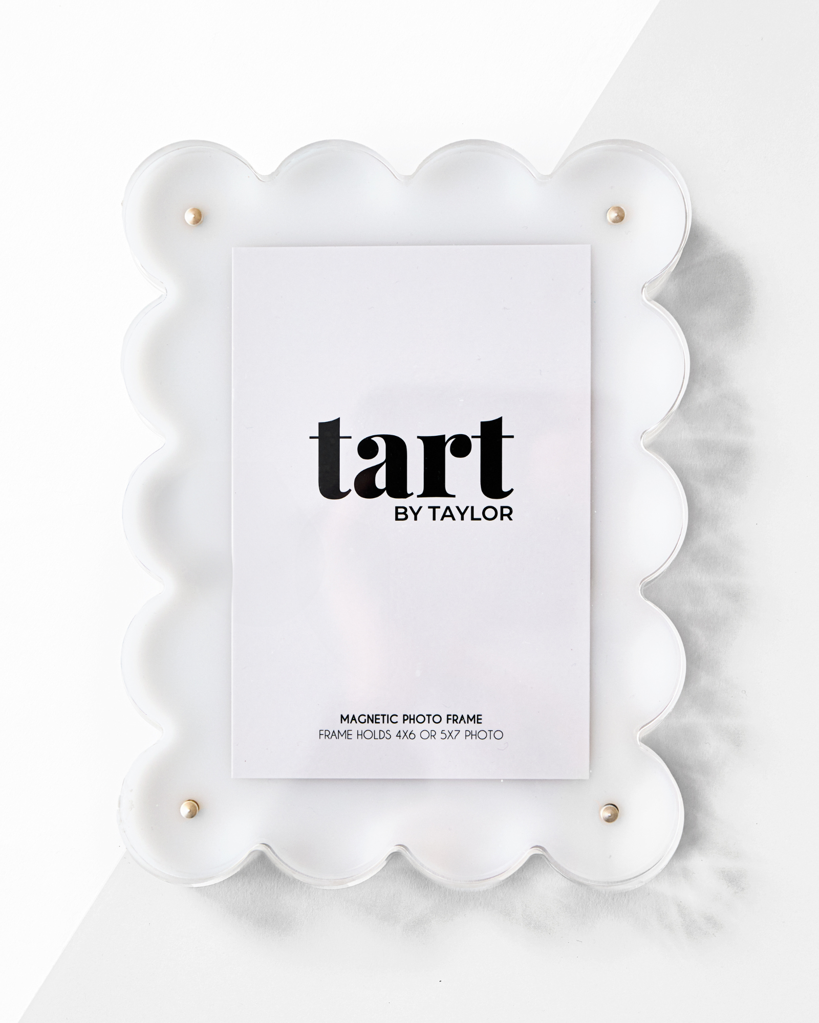 Tart by Taylor Scalloped Picture Frame