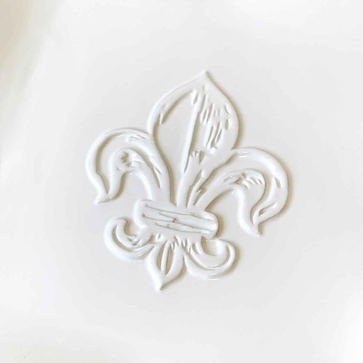 The Royal Standard - Fleur de Lis Embossed Platter   White   11.5x11.5