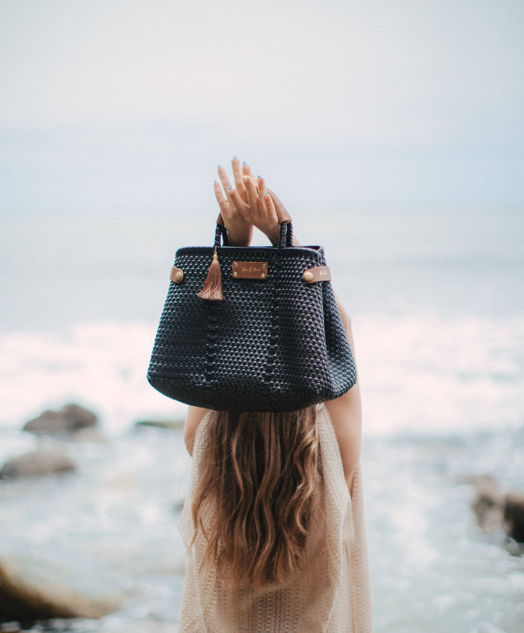 Less Pollution Convertible Handbag -Black Pearl