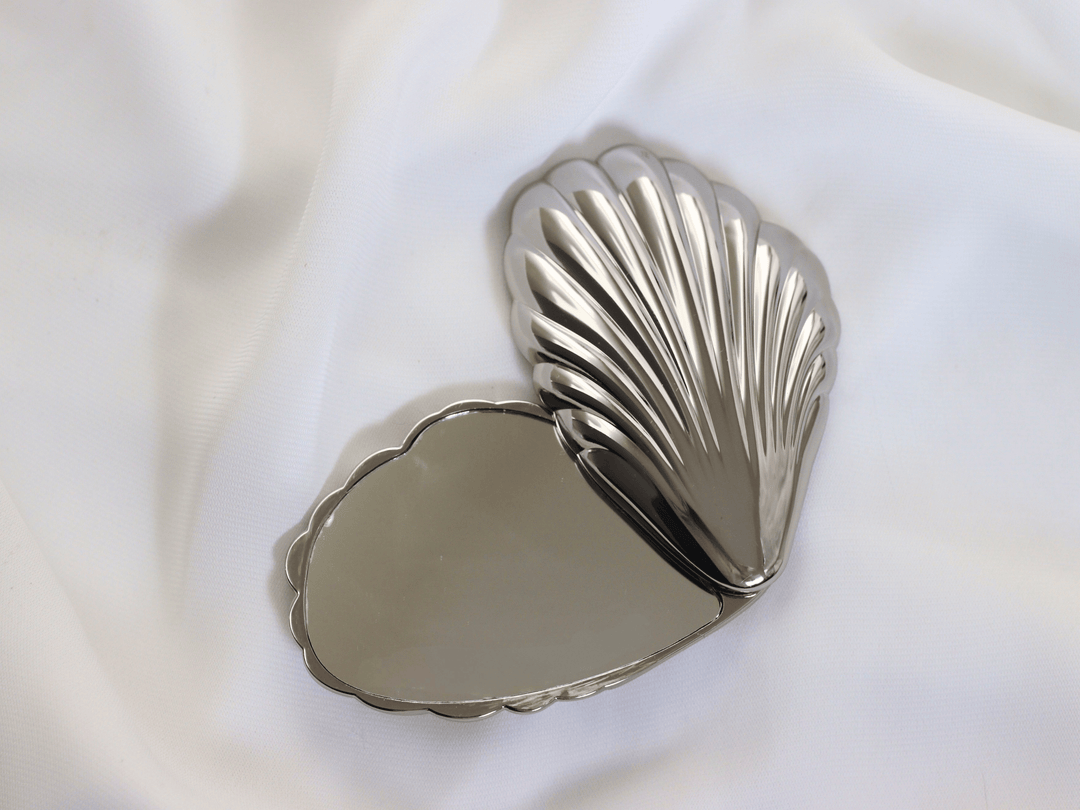 Michelle Clemen - Seashell Compact Mirror | Art Deco Inspired Pocket Mirror: Gold