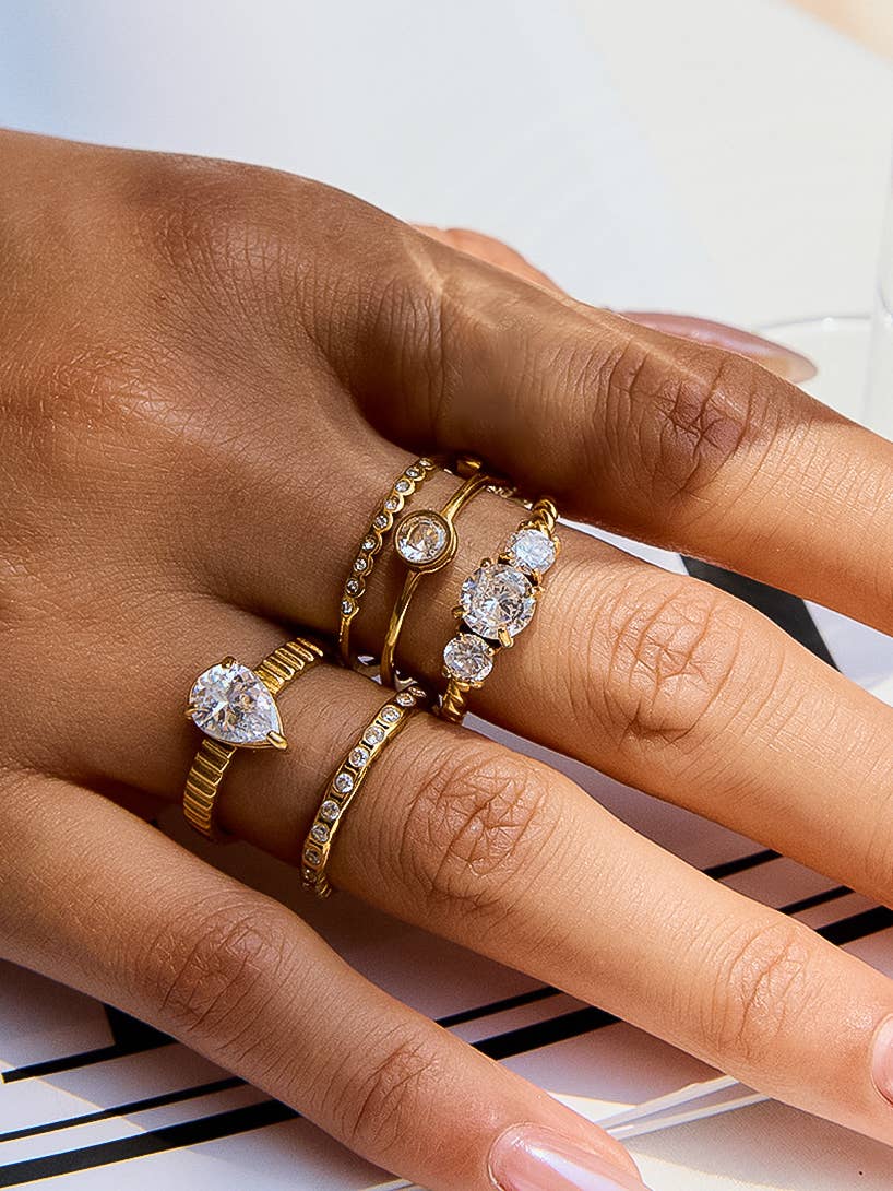 Flânerie by MAIQ - Moira 18K Gold Non-Tarnish CZ Statement Ring: Yellow Gold