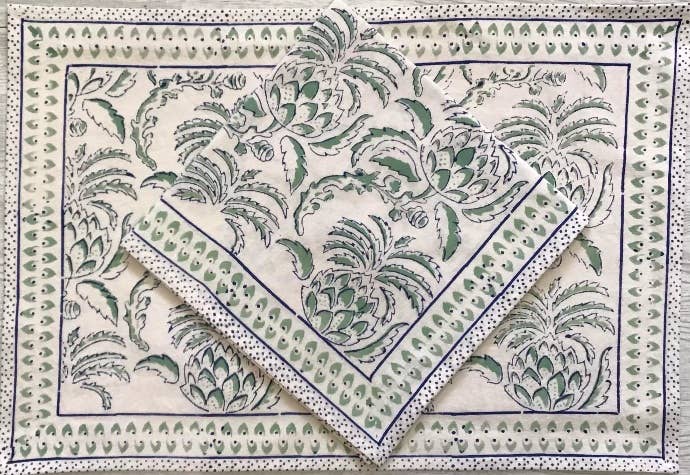 natural habitat - Napkins Thistle White