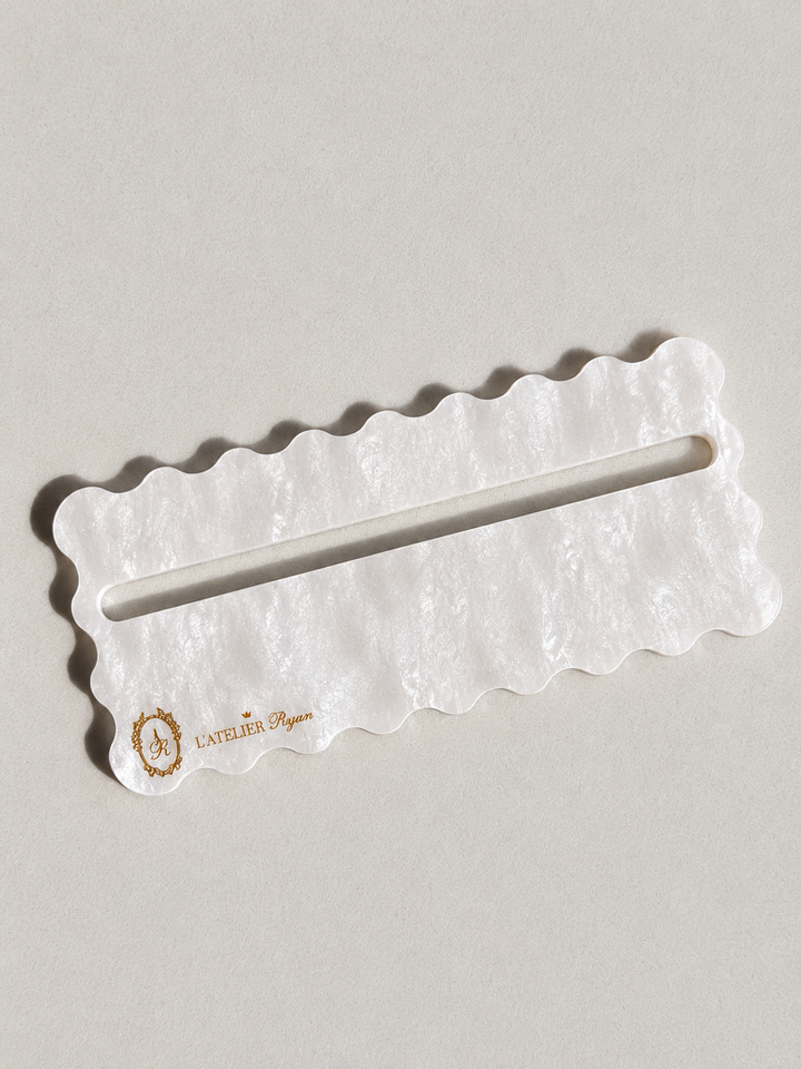 L’Atelier Ryan - White Pearl Mahjong Line Reader with Gold