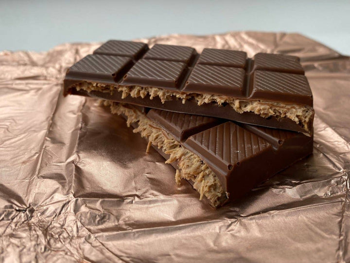 Aladdin - Hazelnut Praline Dubai Chocolate Bar –Crispy & Nutty Delight: 1 bar