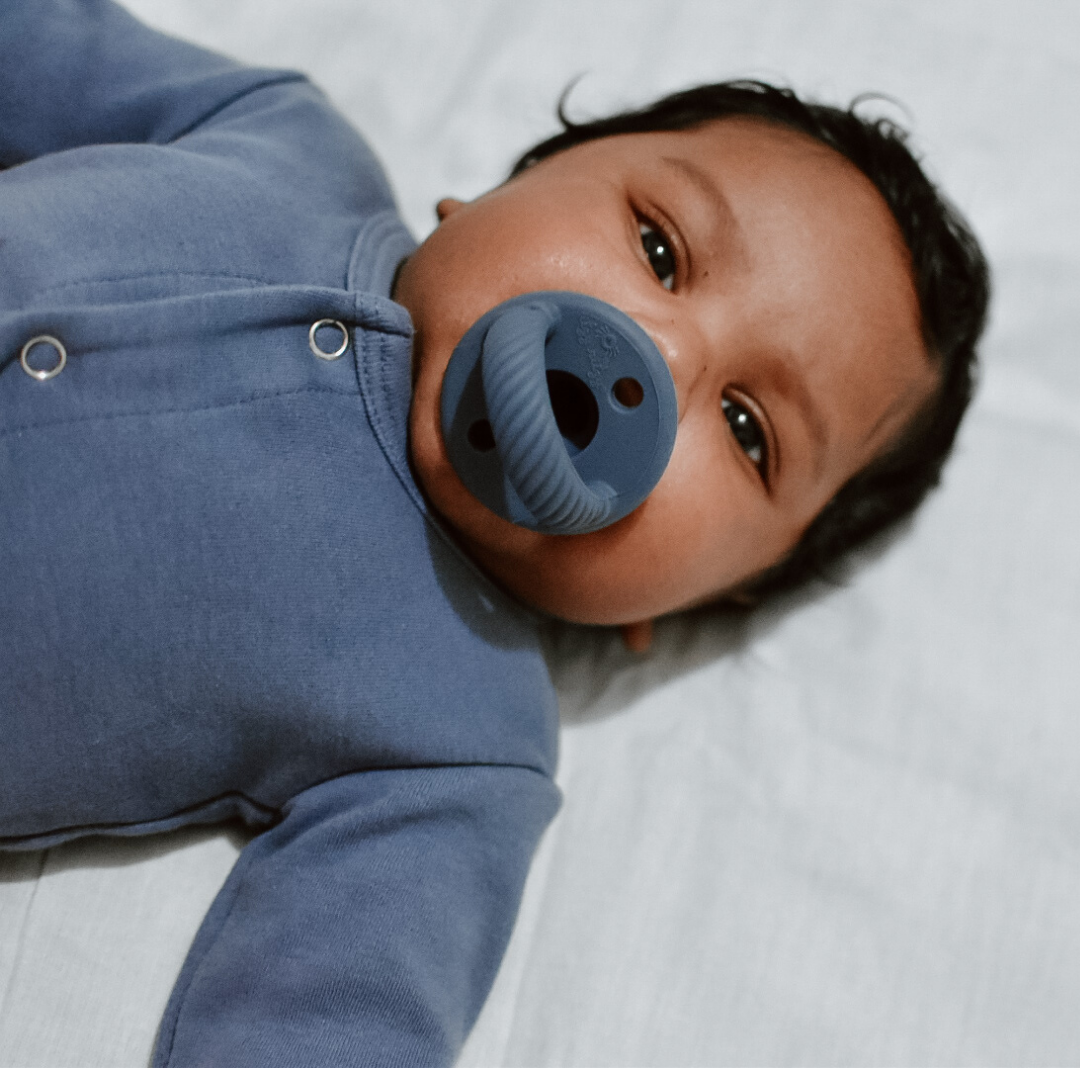 Itzy Ritzy - Sweetie Soother™ Pacifier Sets (2-pack): 6-18 M Pink Bows