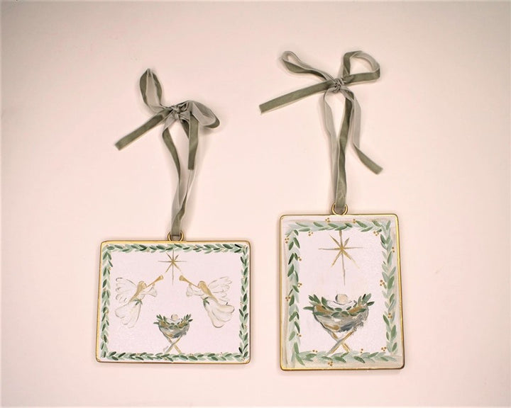 4x6" Metal Disc Ornament, Manger w Greenery, Glitter Accents, 2 asst ©Haley Bush