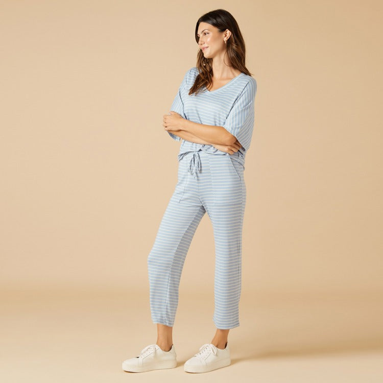 Dream Relaxed V-neck with Capri Lounge Set Med