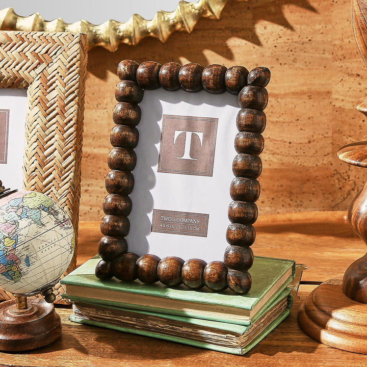 Two's Company Hand-Carved Boppin Frame