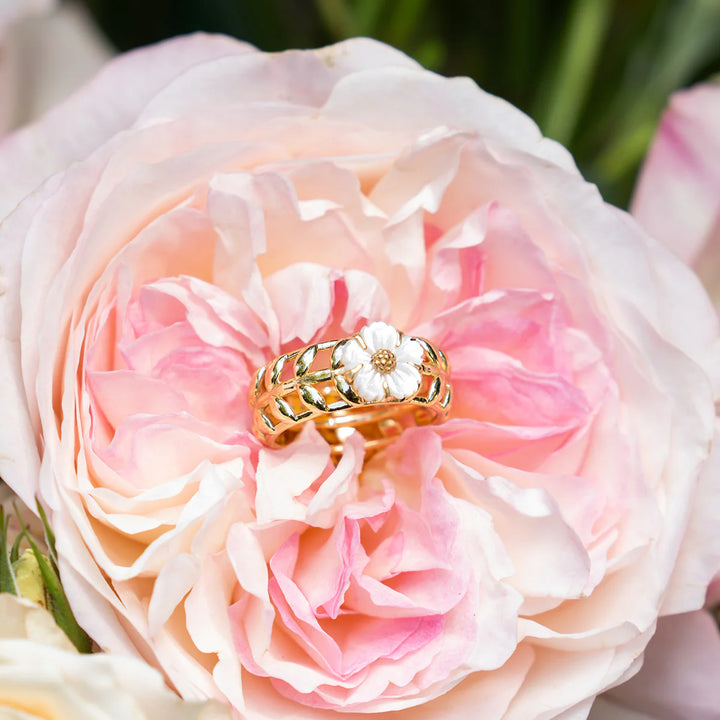 Villandry Fleur Vine Ring Size 9 - MOP