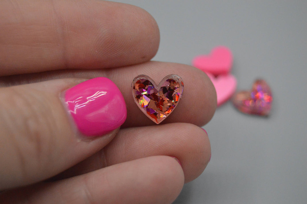 The Adorned Fox - Heart Stud Acrylic Earrings: Pink/Red Confetti