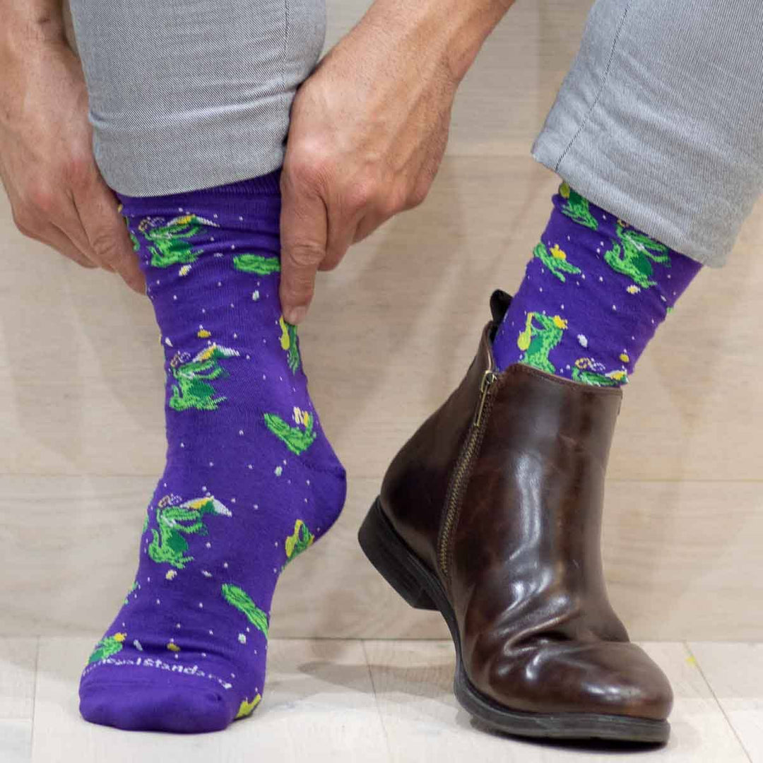 The Royal Standard - Men's Mardi Gras Mambo Gator Socks   Purple/Green   One Size